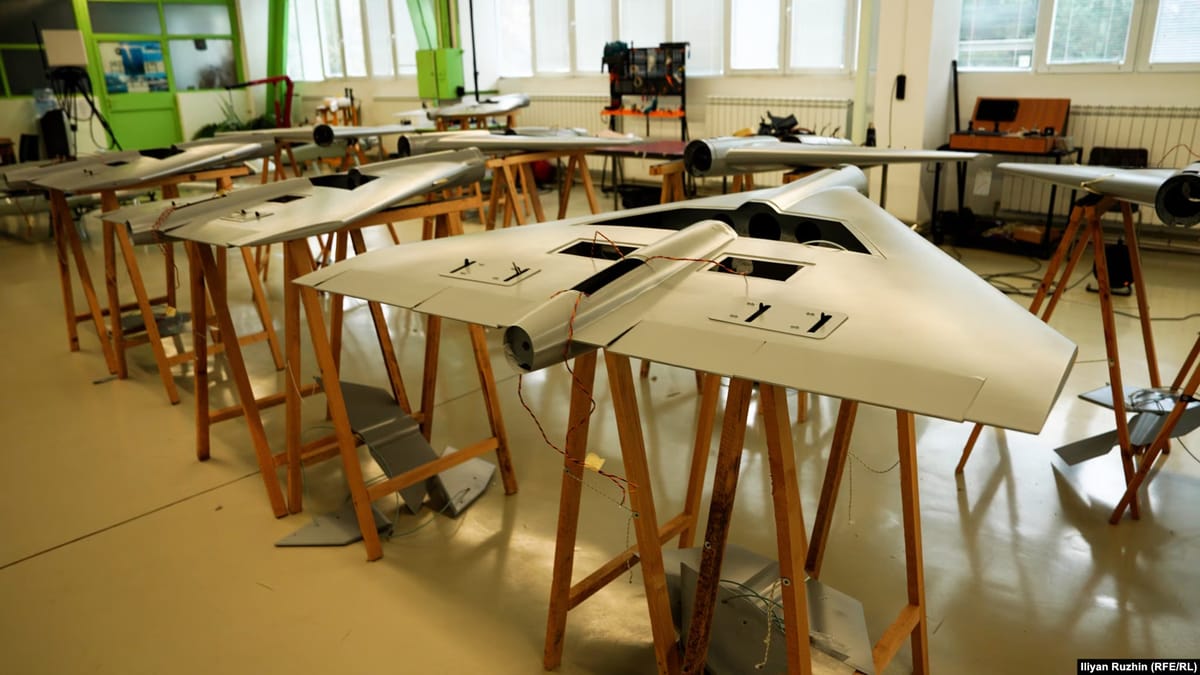 Flying wing–type kamikaze drones lined up inside a Bulgarian factory, showing the country’s growing focus on low-cost, domestically produced unmanned systems for tactical military use.