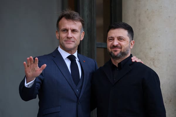 French President Emmanuel Macron and Ukrainian President Volodymyr Zelenskiy 